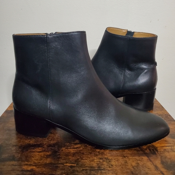 J.Crew Walker Leather Ankle Boots Size 7.5. - Picture 2 of 10